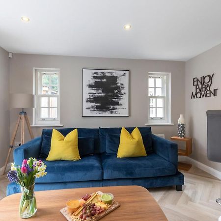 Elliot Oliver - 2 Bedroom Garden Apartment With Parking Cheltenham Eksteriør billede